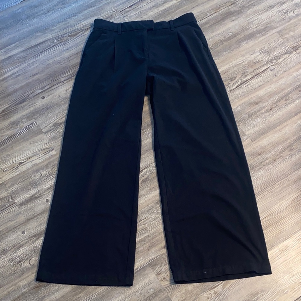 EUC AE Black Wide Leg Trouser 10 32” Inseam Elastic Back Waist